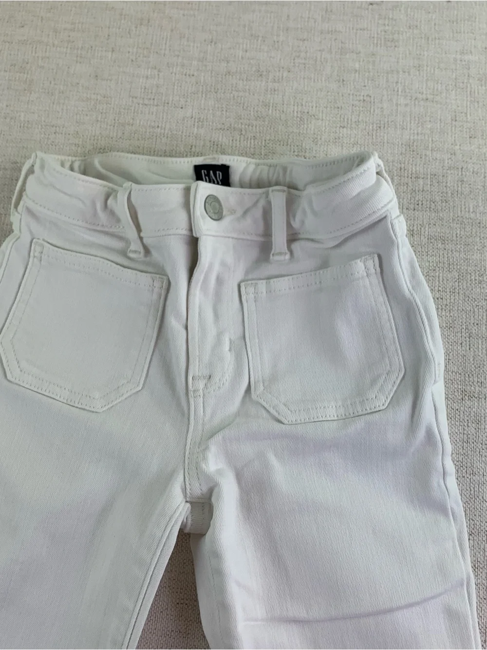 Gap Girl's '70s Flare high rise jeans in white sides slit square patch pockets